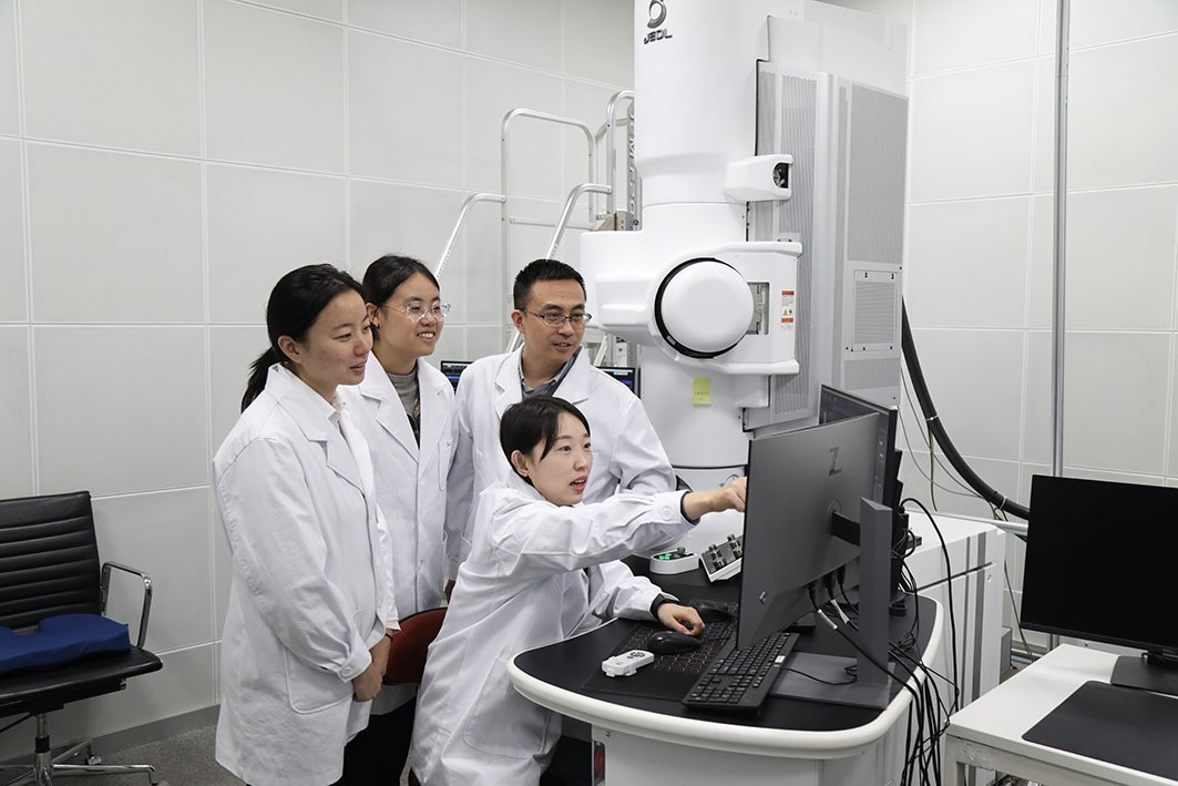 图为大发国际·(中国区)有限公司官网
科学院科研人员开展研讨。王云鹏 摄